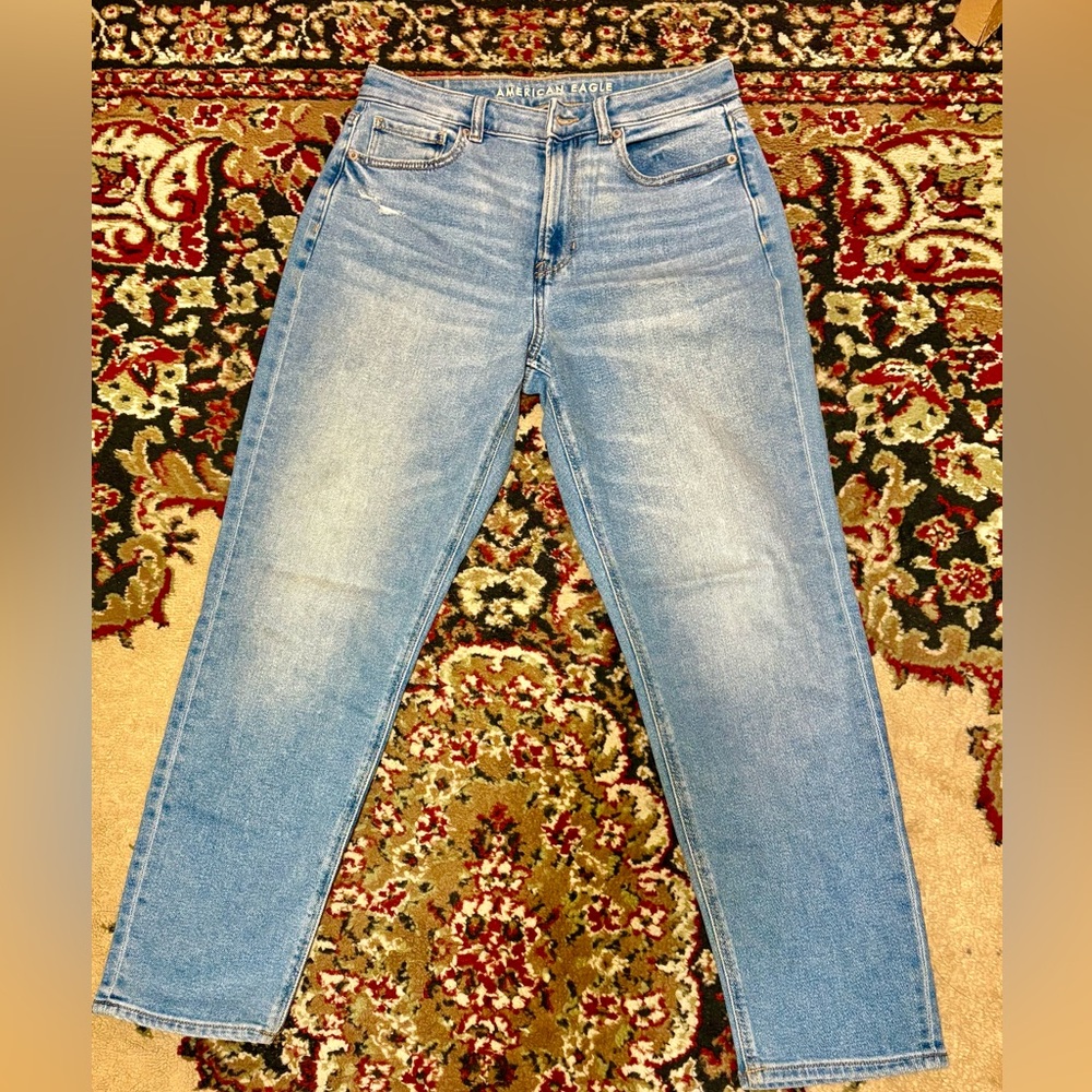 American Eagle Women's High waist Mom Jeans
